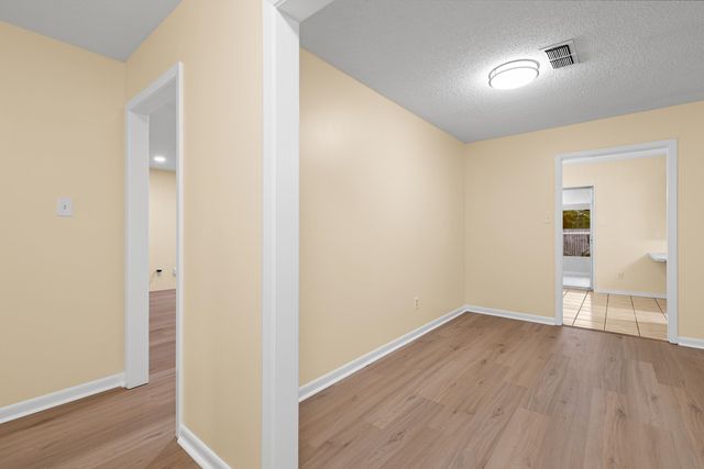 2803 Amberwood Dr, Longview, TX 75605