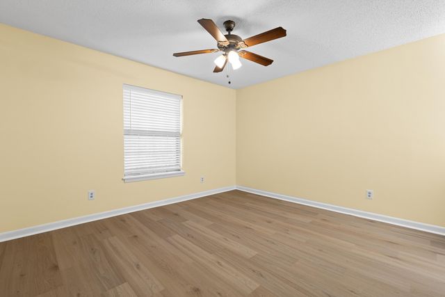 2803 Amberwood Dr, Longview, TX 75605