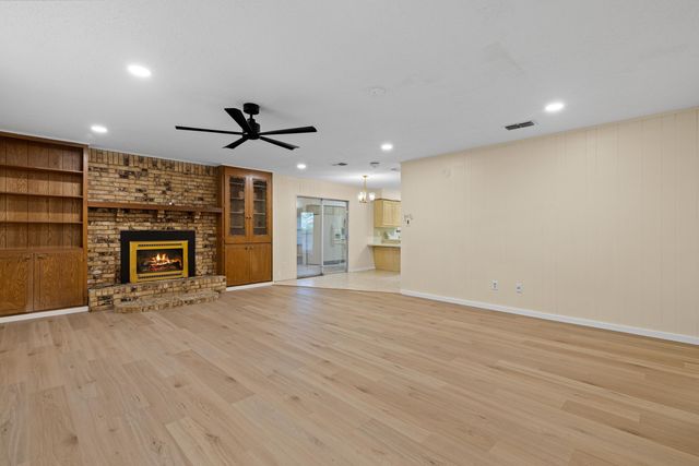 2803 Amberwood Dr, Longview, TX 75605
