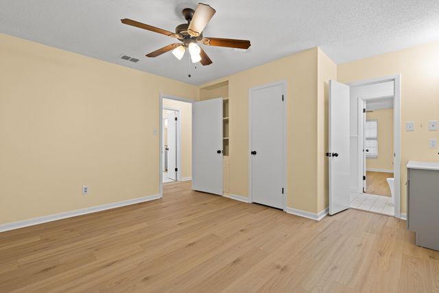 2803 Amberwood Dr, Longview, TX 75605