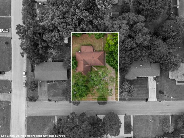 2803 Amberwood Dr, Longview, TX 75605