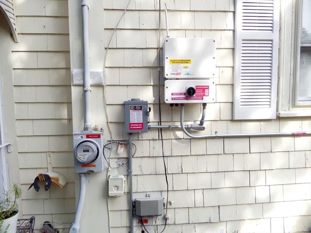 22 Powhatan Rd, Yarmouth, MA 02664