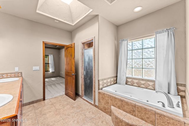 2026 El Presidio Drive, Las Cruces, NM 88011