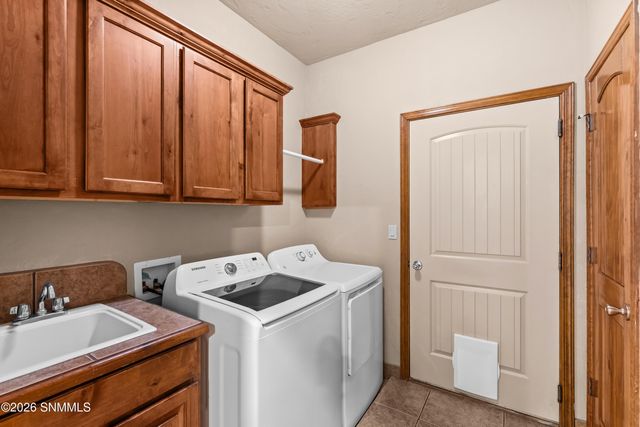 2026 El Presidio Drive, Las Cruces, NM 88011