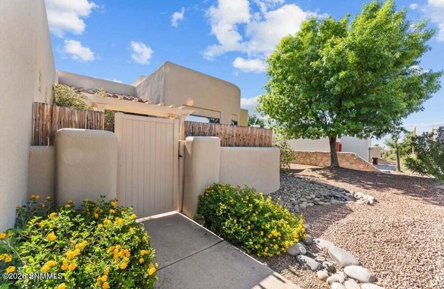 2026 El Presidio Drive, Las Cruces, NM 88011