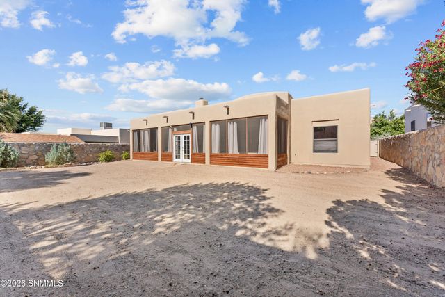 2026 El Presidio Drive, Las Cruces, NM 88011