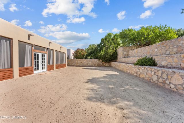 2026 El Presidio Drive, Las Cruces, NM 88011