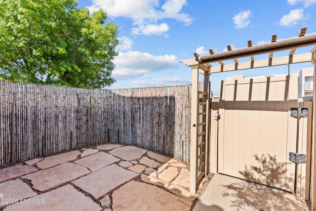2026 El Presidio Drive, Las Cruces, NM 88011