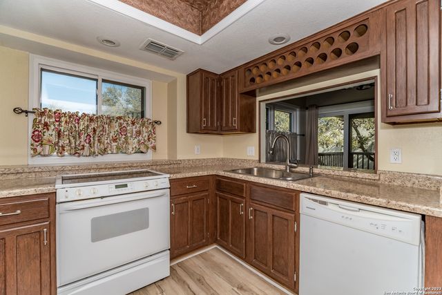 14122 Churchill Estates Blvd Apt 1402, San Antonio, TX 78248