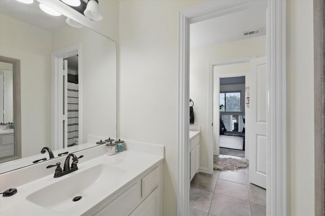 1330 Billingsley Drive, Waxahachie, TX 75167