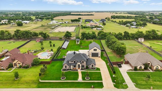 1330 Billingsley Drive, Waxahachie, TX 75167
