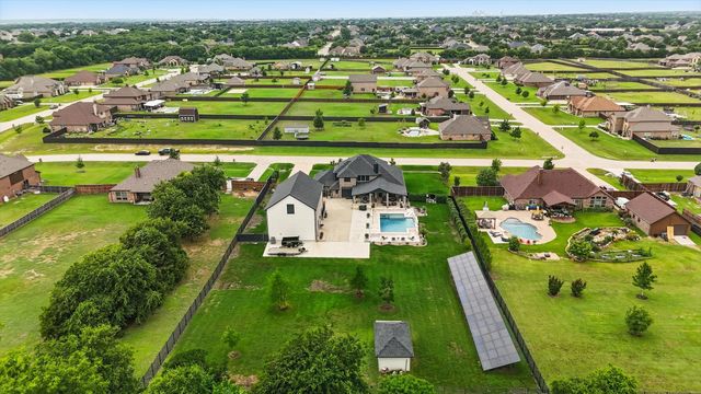 1330 Billingsley Drive, Waxahachie, TX 75167