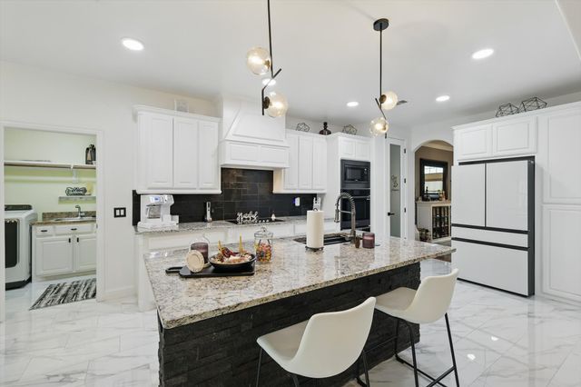 1330 Billingsley Drive, Waxahachie, TX 75167