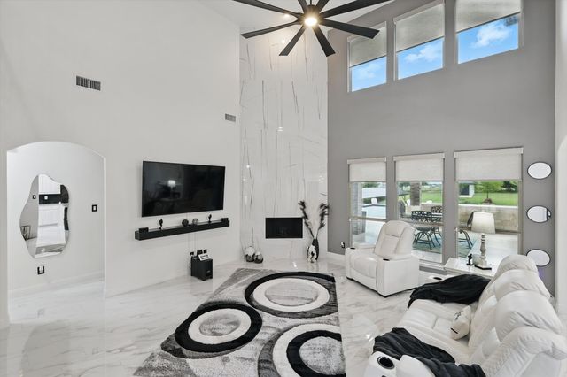 1330 Billingsley Drive, Waxahachie, TX 75167