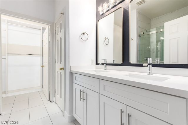 2000 Jade Creek Street 202, Las Vegas, NV 89117