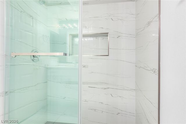 2000 Jade Creek Street 202, Las Vegas, NV 89117