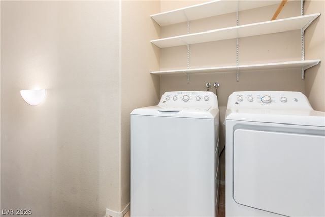 2000 Jade Creek Street 202, Las Vegas, NV 89117