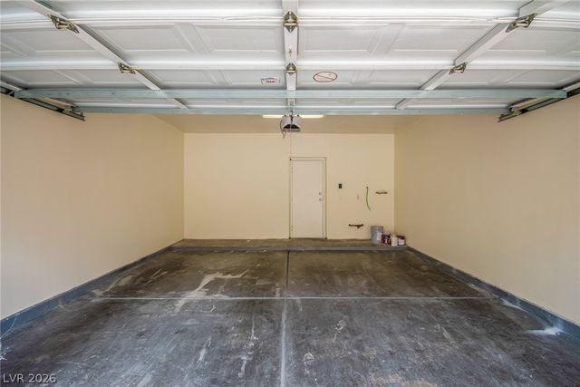 2000 Jade Creek Street 202, Las Vegas, NV 89117