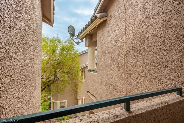 2000 Jade Creek Street 202, Las Vegas, NV 89117