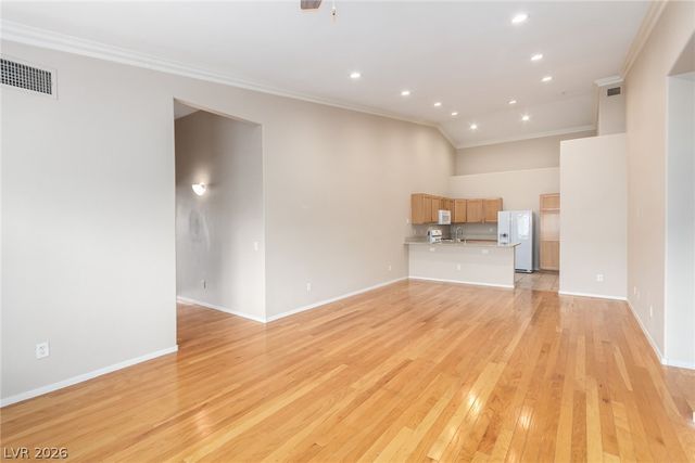 2000 Jade Creek Street 202, Las Vegas, NV 89117