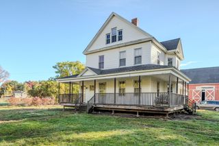 466 Hadley Rd, Sunderland, MA 01375