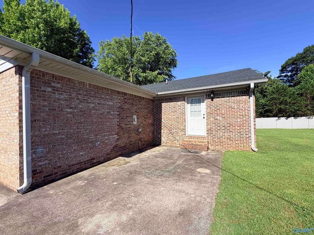 105 Edna Street, Moulton, AL 35650