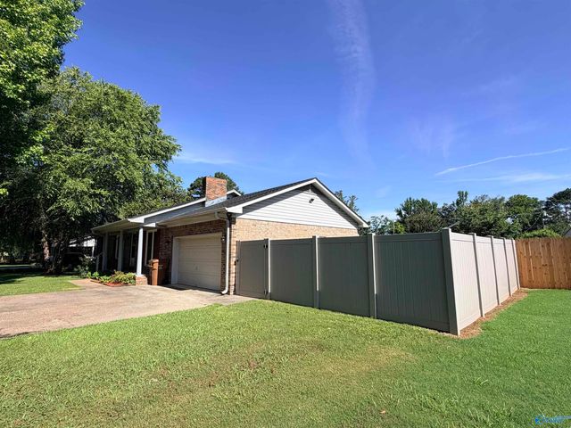 105 Edna Street, Moulton, AL 35650