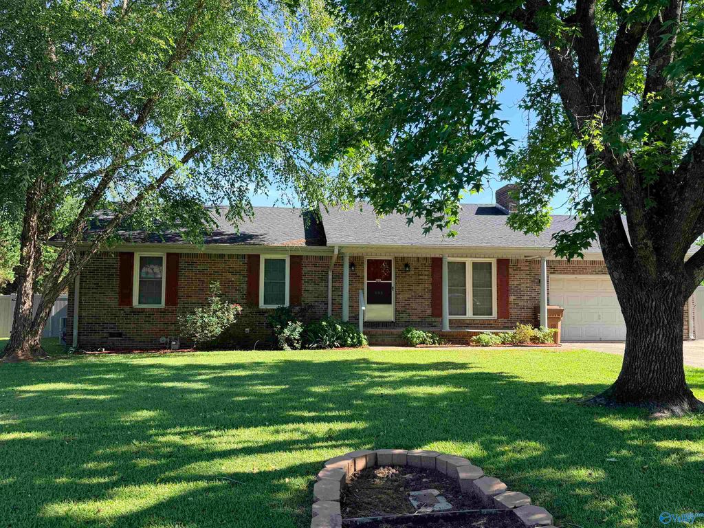 105 Edna Street, Moulton, AL 35650