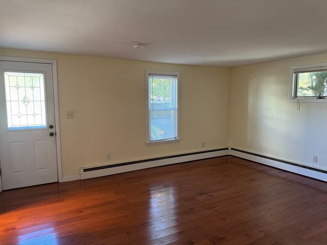 23 Wales St 1, Abington, MA 02351