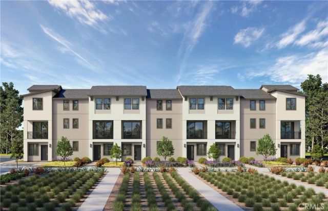 12719 Azure Way 25, Hawthorne, CA 90250