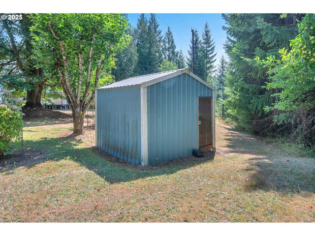 28995 Scappoose Vernonia H, Scappoose, OR 97056