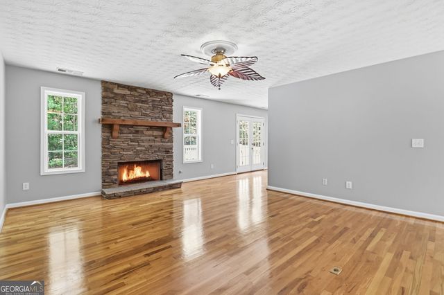 611 Rocky Hollow Road SW, Cave Spring, GA 30124