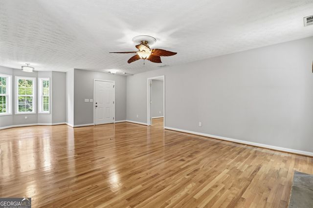 611 Rocky Hollow Road SW, Cave Spring, GA 30124