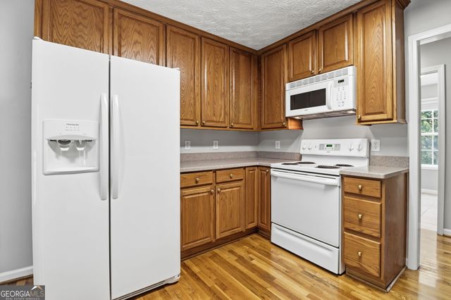 611 Rocky Hollow Road SW, Cave Spring, GA 30124