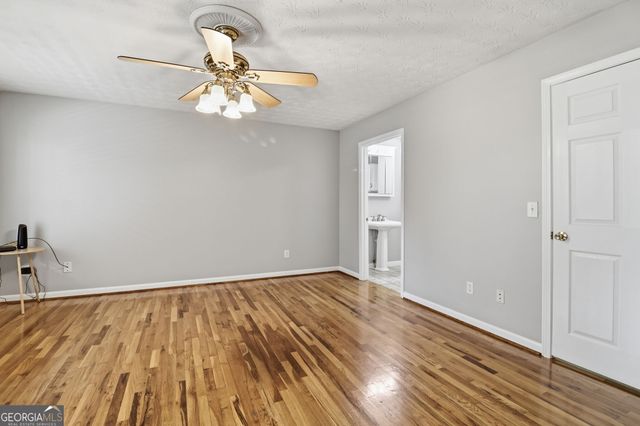 611 Rocky Hollow Road SW, Cave Spring, GA 30124