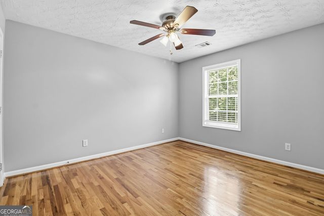 611 Rocky Hollow Road SW, Cave Spring, GA 30124