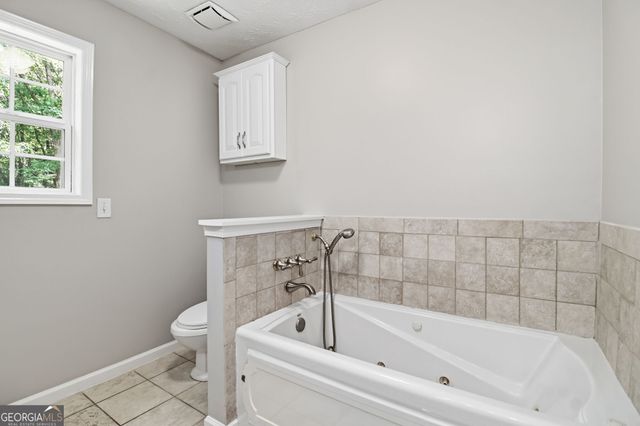 611 Rocky Hollow Road SW, Cave Spring, GA 30124
