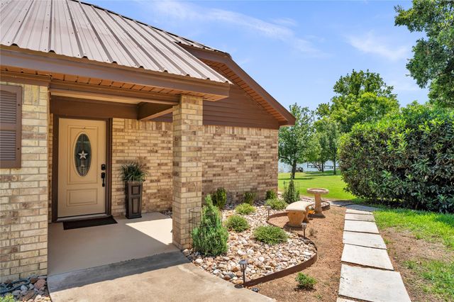 386 Lake Loop, Tow, TX 78672