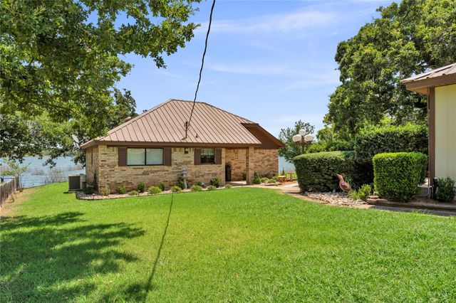 386 Lake Loop, Tow, TX 78672