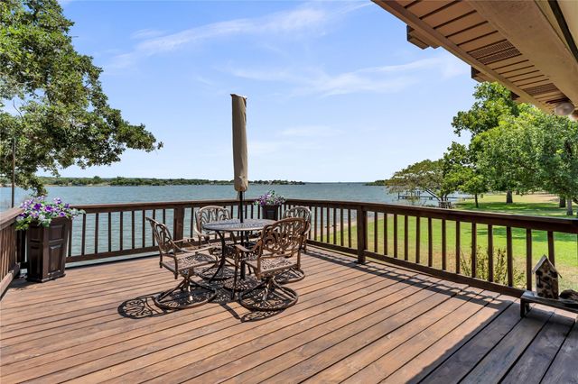 386 Lake Loop, Tow, TX 78672