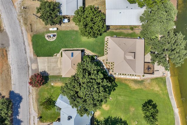 386 Lake Loop, Tow, TX 78672