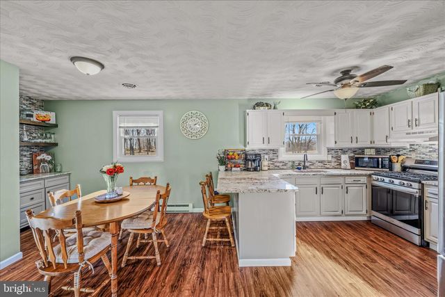 199 DOVE LN, Falling Waters, WV 25419