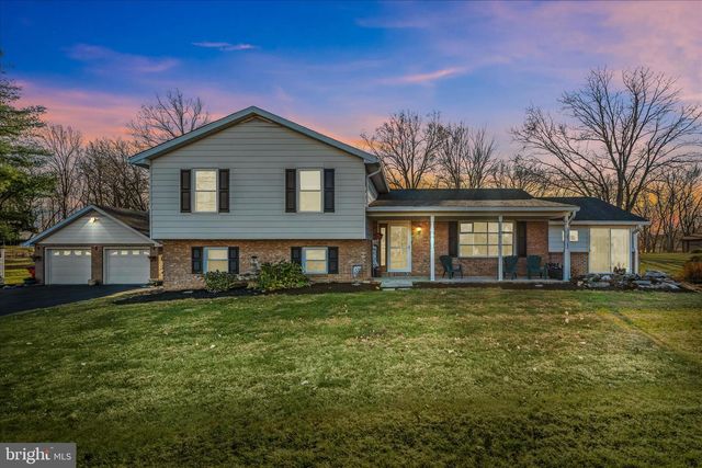 199 DOVE LN, Falling Waters, WV 25419