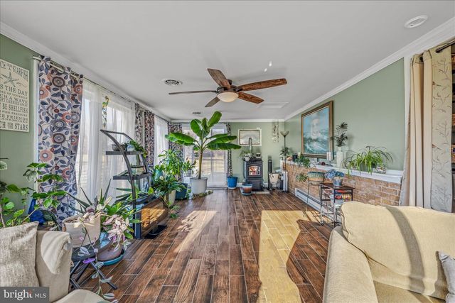 199 DOVE LN, Falling Waters, WV 25419