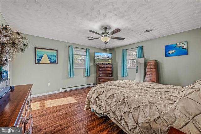 199 DOVE LN, Falling Waters, WV 25419