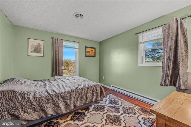 199 DOVE LN, Falling Waters, WV 25419