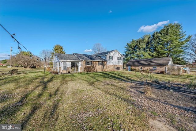 199 DOVE LN, Falling Waters, WV 25419