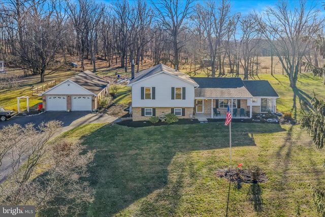199 DOVE LN, Falling Waters, WV 25419