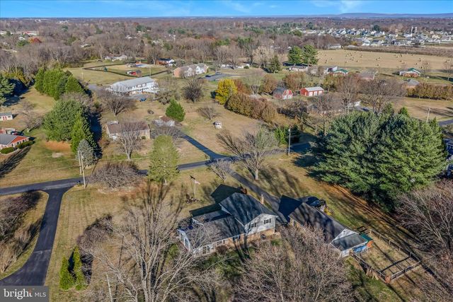 199 DOVE LN, Falling Waters, WV 25419