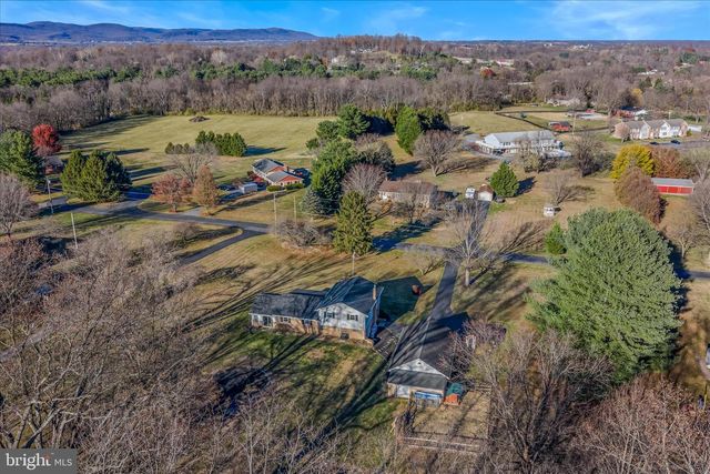 199 DOVE LN, Falling Waters, WV 25419